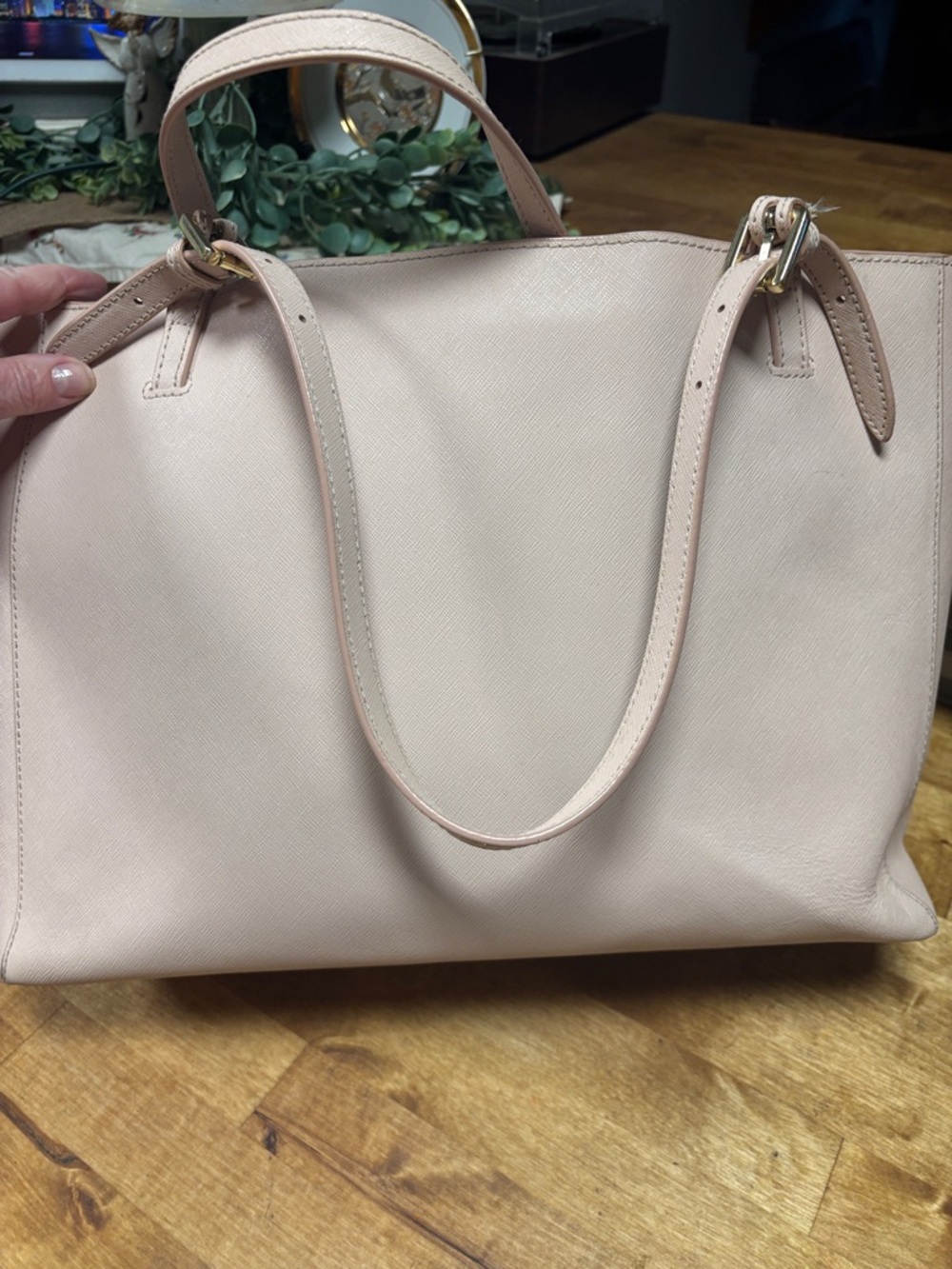 Tory Burch large Blush Leather Tote with Gold Logo   see video - Picture 8 of 17